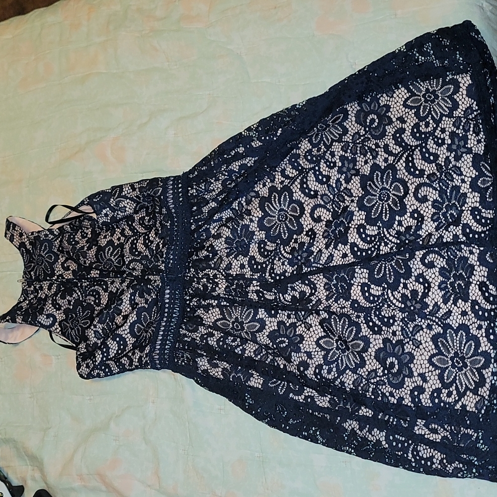 Dress - Picture 2 of 2